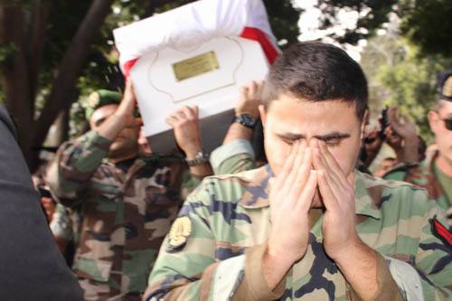 اهالي شهداء الجيش: نثق برئيس الجمهورية وهو لن يوقع قانون العفو عن قتلة ابنائنا