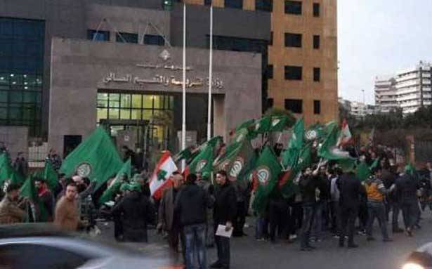 الوطني الحرّ: اعتذروا عن افعالكم... وامل: فلسفة حكم باسيل فاشلة