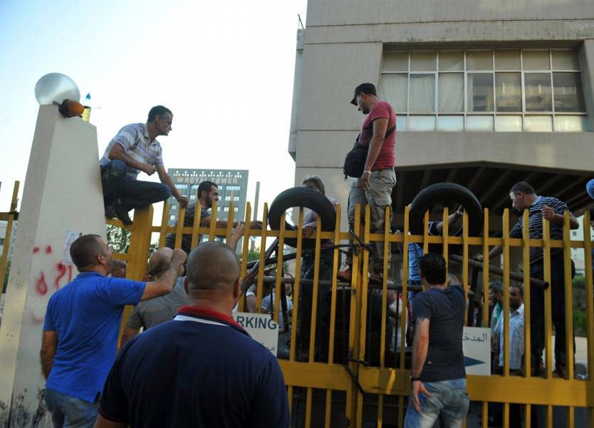 مياومو وجباة الاكراء: المساعي نجحت لدفع الرواتب عن الاشهر ال3 الماضية