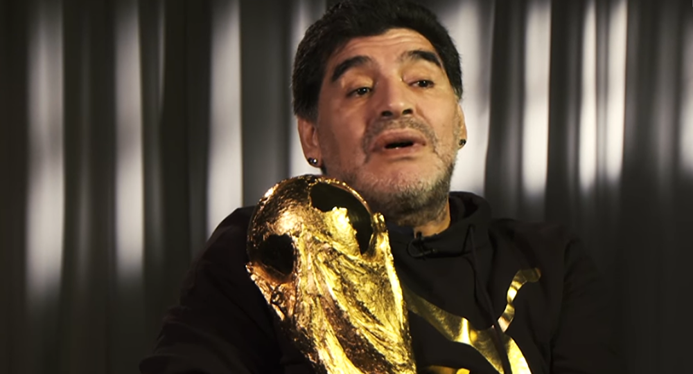 ترامب يعاقب مارادونا