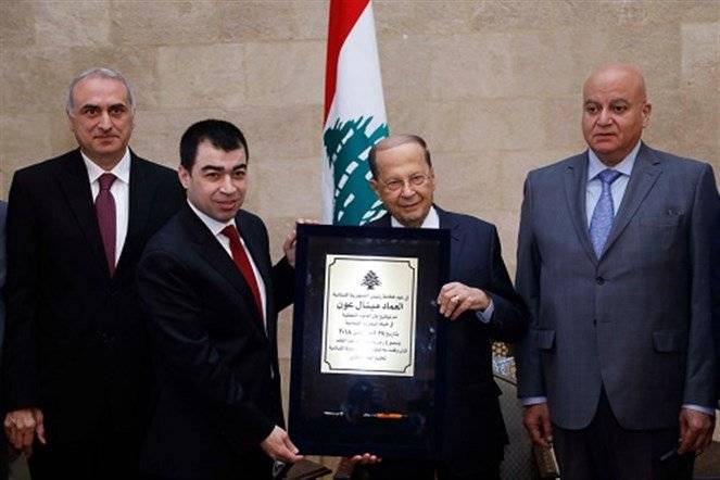 الرئيس عون مستقبلاً ابي خليل والفريق الاستشاري للوزارة :ادعوكم الى مواصلة الجهود