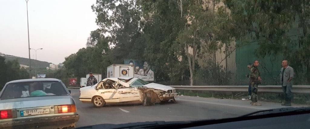 بالصورة..3 جرحى في حادث سير على المسلك الغربي لأوتوستراد شكا