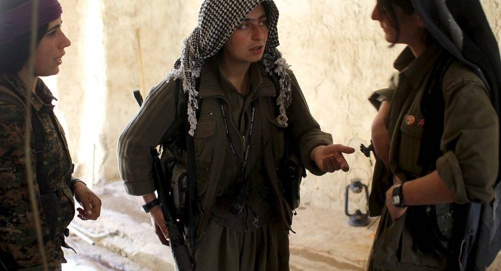 انتحار مقاتلة إيرانية كردية في أربيل