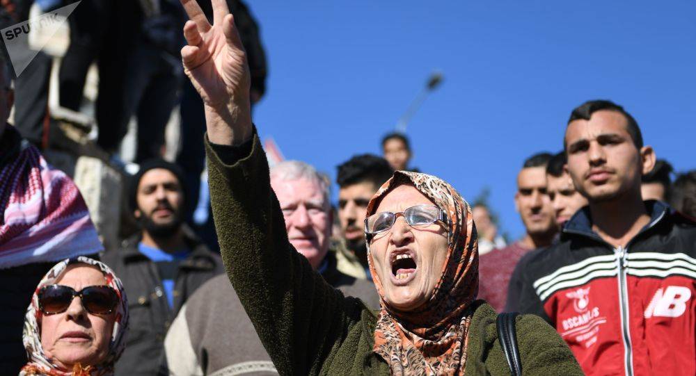 آلاف الفلسطينيين يتظاهرون للجمعة العاشرة تنديدا بإعلان ترامب القدس عاصمة لإسرائيل