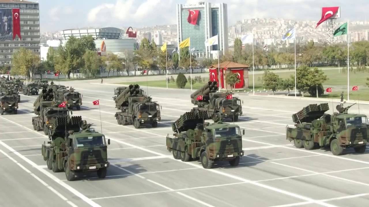 اركان الجيش التركي يفكرون بانقلاب شامل واعلان الطوارئ