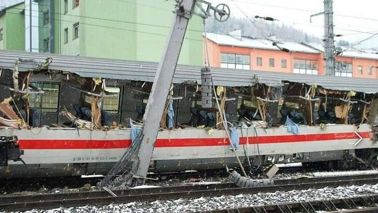 قتيل وإصابات جراء حادث تصادم قطارين
