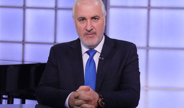 كيف علق جان عزيز بعد استقالته؟