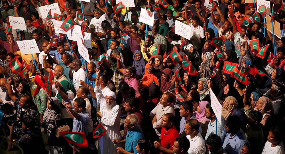 اعتقال 25 شخصا في المالديف طالبوا باعتقال الرئيس