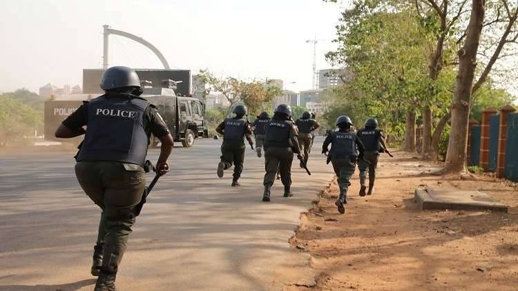 مقتل 18 شخصا وإصابة 22 على يد ثلاثة انتحاريين في نيجيريا
