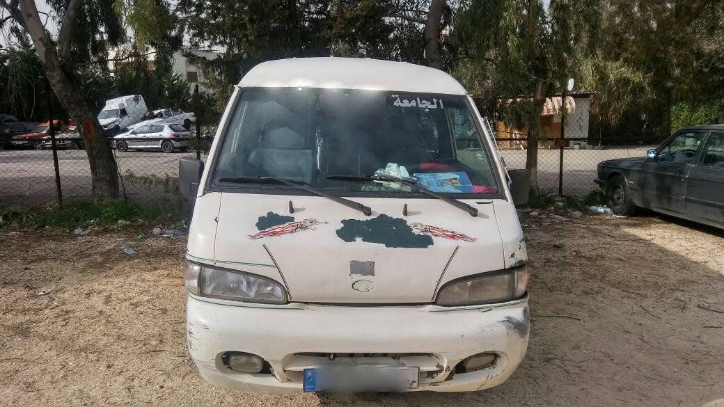 حفاظاً على سلامة الطلاب.. حجر "فانيْن" بلوحات مزورة في النبطية!