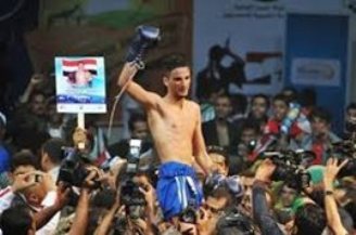 ملاكم فاز ببطولة عالمية فكافأته بـلاده بـ