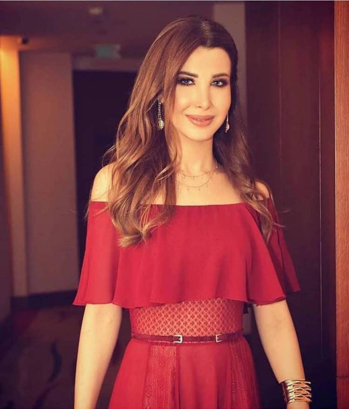 بالصور - نانسي عجرم تخطف قلوب معجبيها بإطلالتها