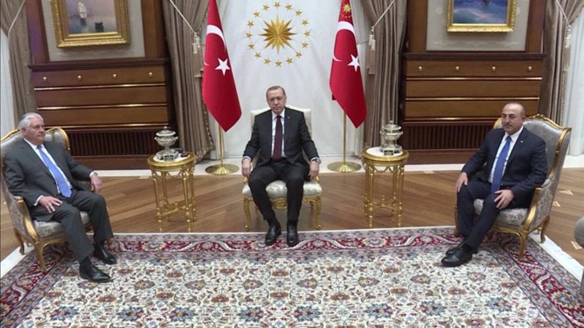 لماذا ساد التوتر خلال اجتماع تيلرسون مع اردوغان ؟