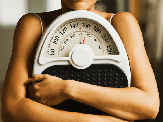 7 أخطاء لقياس وزنك تعطيك نتيجة خاطئة… ما هي؟