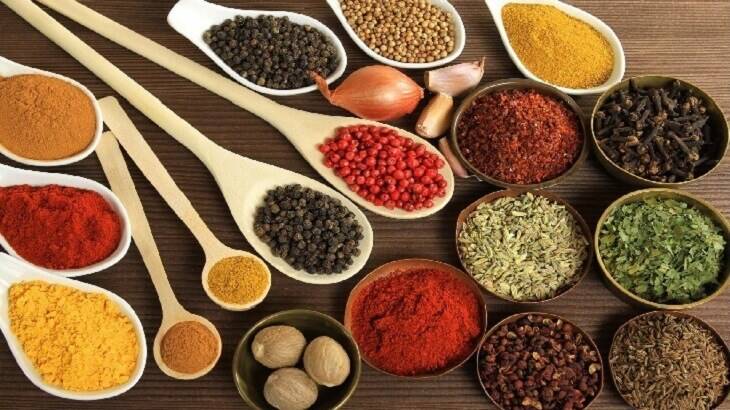 ودعوا الآلام مع الأطعمة الغنية بالتوابل