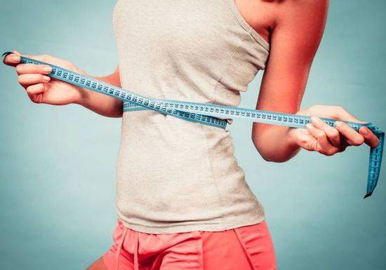 تخلصي من الكرش بواسطة زيت اللوز خلال 10 أيام فقط!