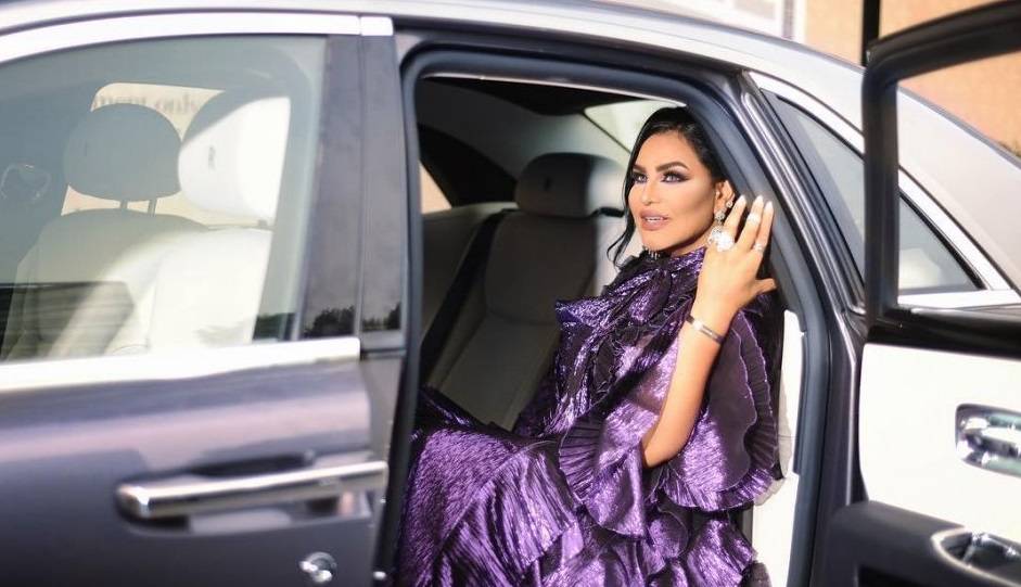 سيرة حياة أحلام في كتاب جديد بتوقيع كاتب سعودي.. ما رأيكم؟