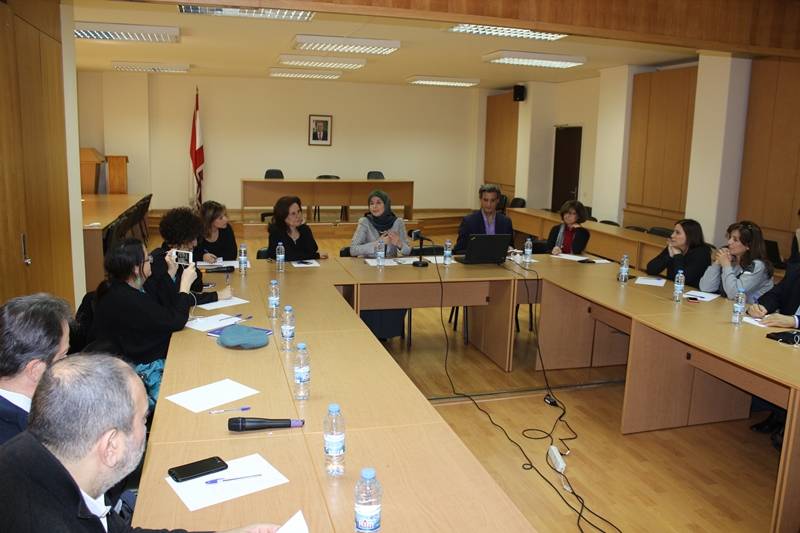 عز الدين عرضت مع ممثلي الجمعيات الاهلية الاستراتيجية الوطنية للتحول الرقمي