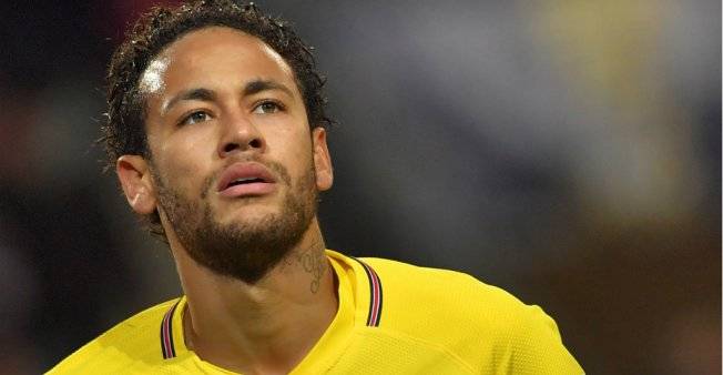 نيمار يستعد للعملية الجراحية