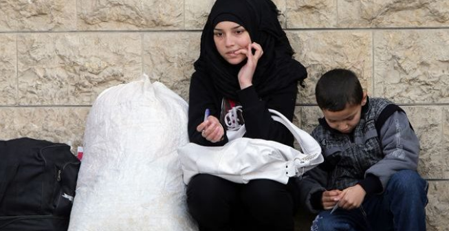 الجنس مقابل الطعام.. هذا ما تتعرّض له السوريّات!