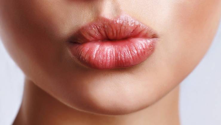 شفاه هذه النساء سامّة .. فاحذروها