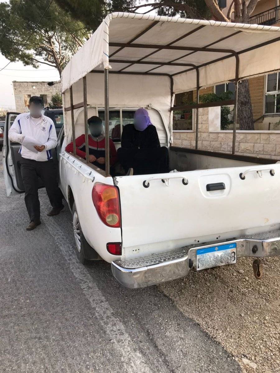 حفاظاً على السلامة العامة  مفرزة سير اميون تحجز عدداً من المركبات المخالفة.