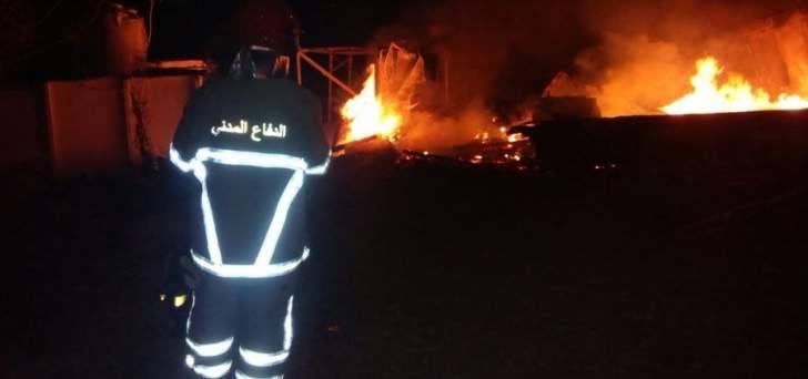 الدفاع المدني: إخماد حريق داخل استراحة على شاطئ صور