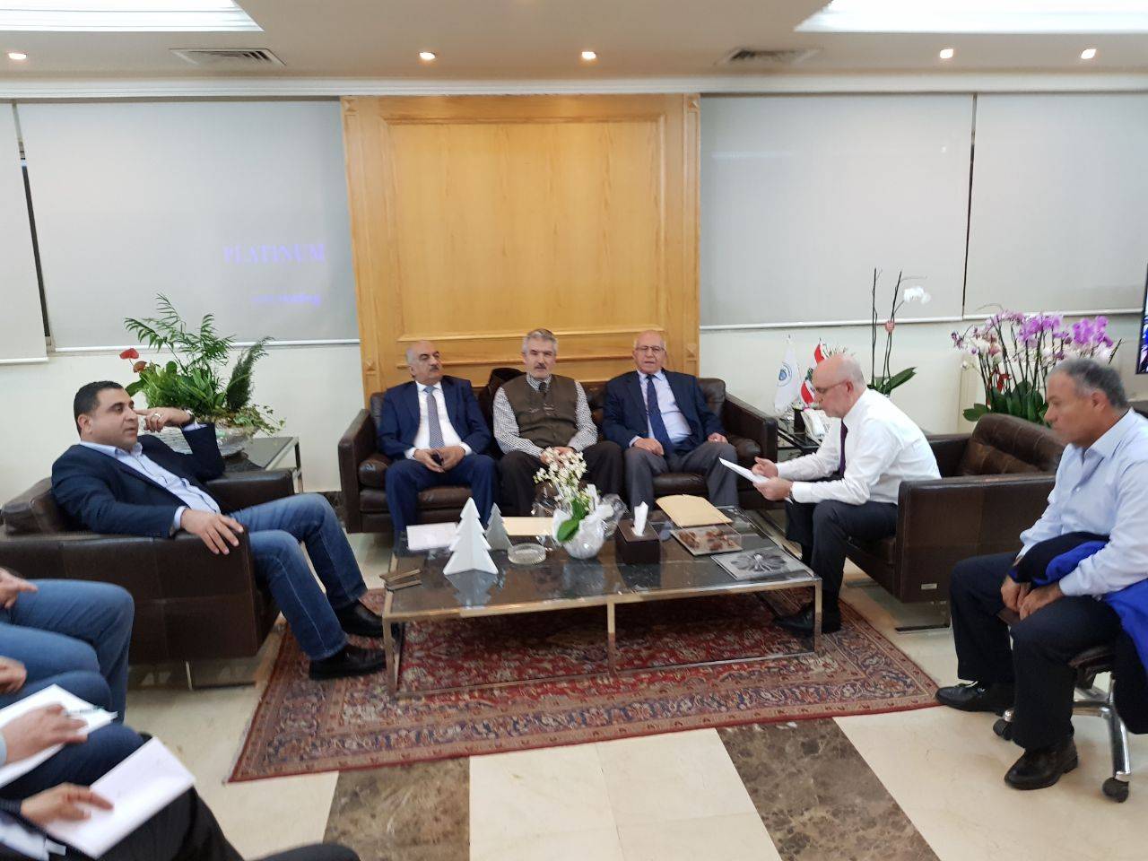 فنيانوس استقبل فنيش والحجار ونقيب المقاولين