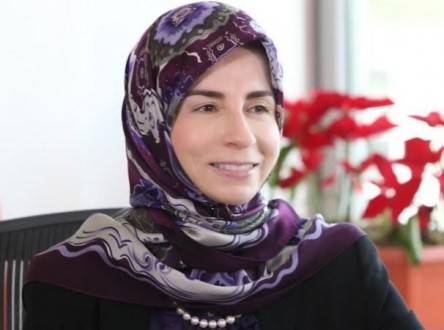 عز الدين: حان الوقت لانخراط المرأة في قضايا المجتمع