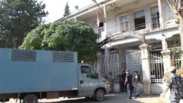300 سجين في القبّة بدأوا الإضراب عن الطّعام