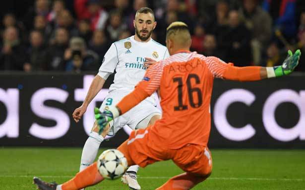 دوري أبطال أوروبا في كرة القدم :
ريال مدريد وليفربول الى ربع النهائي