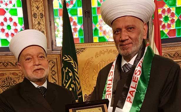 زار دار الفتوى والمجلس الشيعي ودار الطائفة الدرزيّة
مُفتي القدس: قرار ترامب مرفوض وسنبقى صامدين حتى التحرير