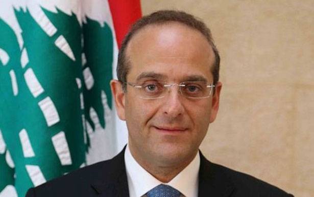 خوري افتتح مؤتمر الثقافة المالية والاستثمارية