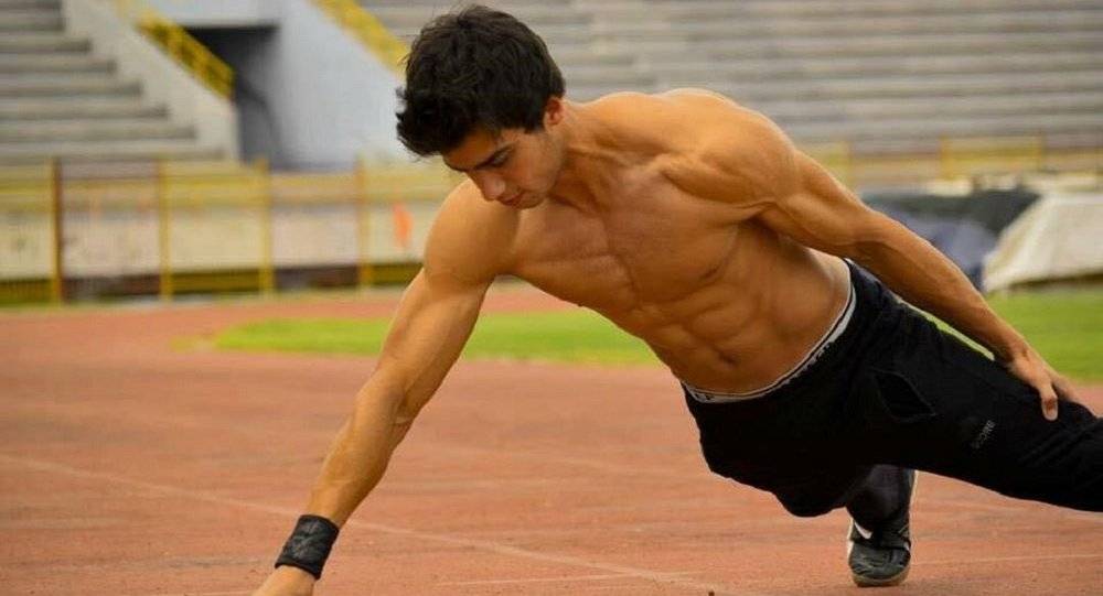 بالصور... شاب سوري يدخل موسوعة 