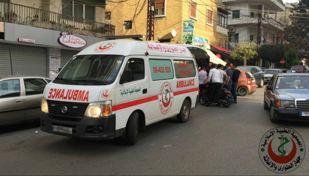 جريح في تصادم بين سيارة ودراجة نارية في طرابلس