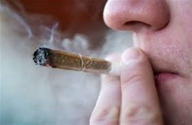 دولة عربية في قائمة أكثر الدول تدخينا للحشيش!