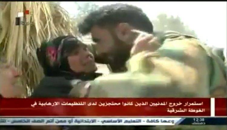 فيديو مؤثر لجندي سوري يلتقي والدته لأول مرة منذ 8 سنوات