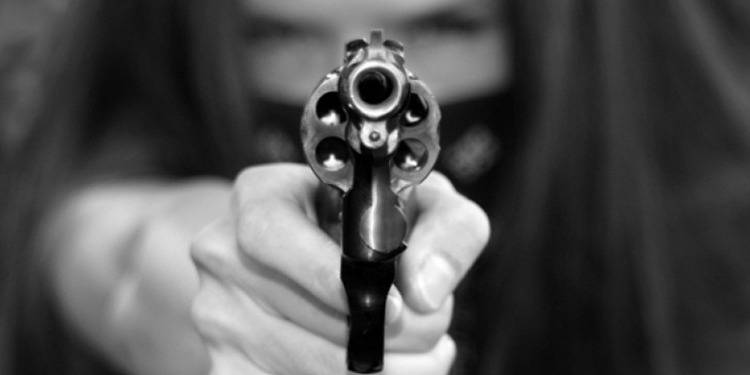 بالفيديو..فتاة تقتل صديقها على يوتيوب