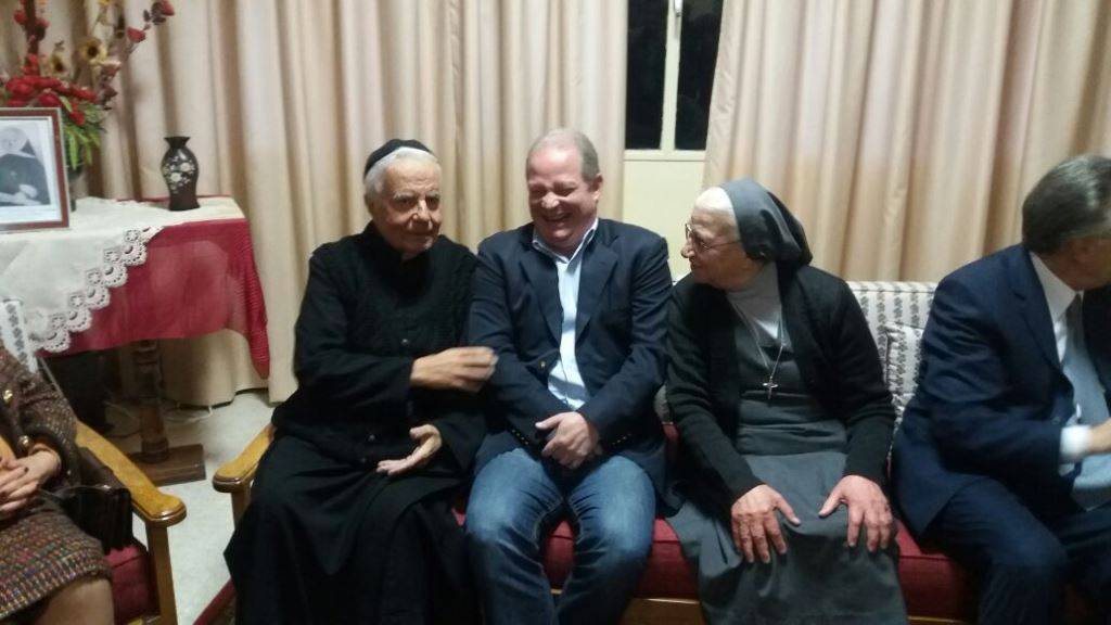 كميل شمعون جال في عدد من مناطق الشوف