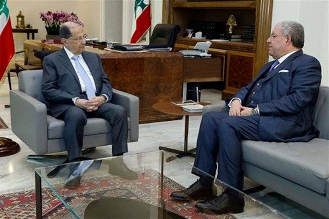 رئيس الجمهورية عرض لنتائج مؤتمر روما مع الوزير المشنوق