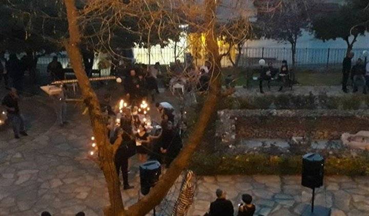 بالفيديو - الزينة جماجم وهياكل عظمية.. حفل زفاف بالأسود يرعب اللبنانيين!