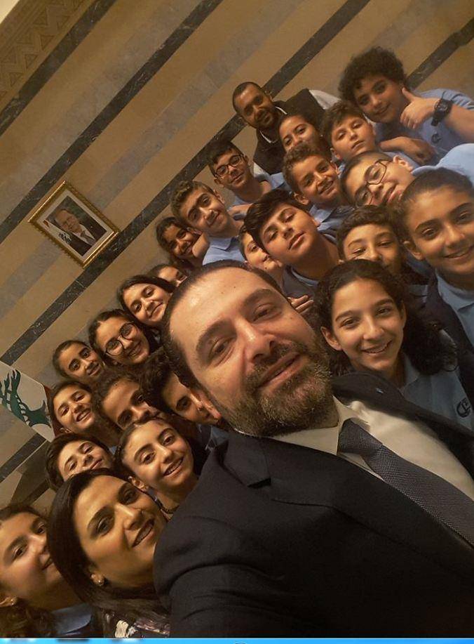 بالصور: جلسة حكومية .. وزرائها طلاب!