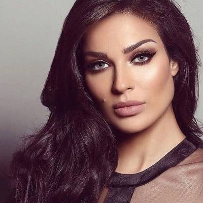 فستان نادين نجيم يخطف الانظار.. إليكم سعره!