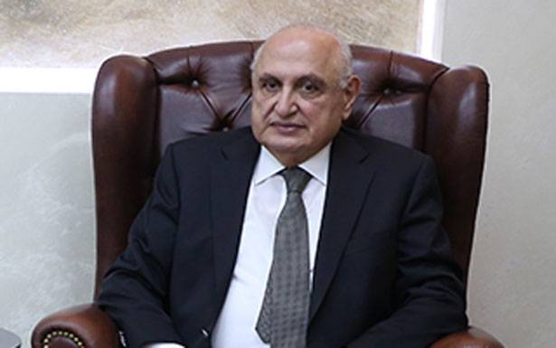 المحامي جوزف ابو شرف يسحب ترشيحه