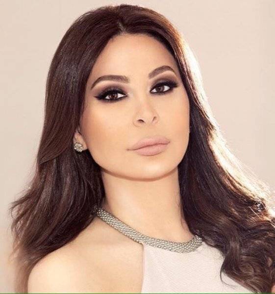بالصور- هذه هي كلفة إطلالة إليسا في برنامج "ذا فويس"