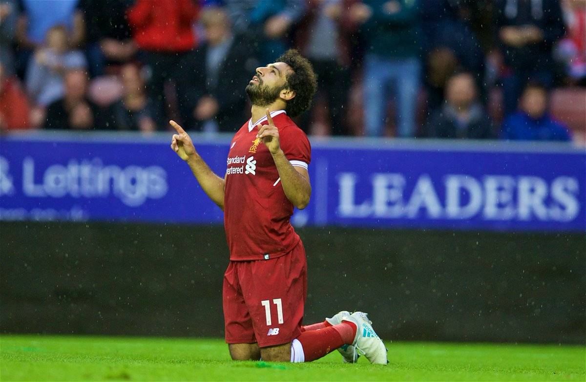ماذا أهدى محمد صلاح لوالدته في "عيد الأم"؟