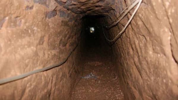 الجيش السوري يعثر على نفق عمقه 15 مترا بكفر بطنا في الغوطة الشرقية