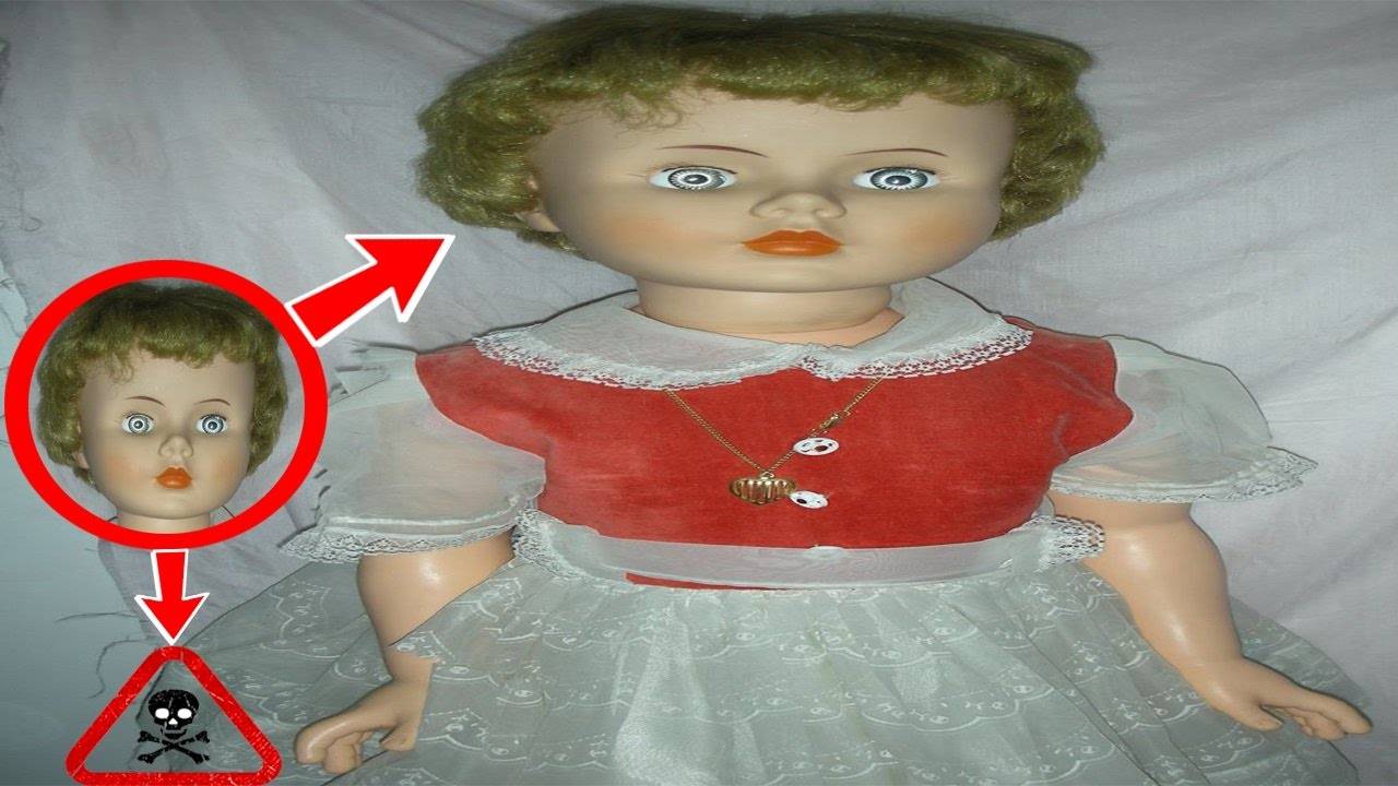 بالفيديو- دمية مرعبة جدا تسبب الأوجاع لمن ينظر لها .. " اذا كنت تملكها قم بحرقها فورا "..!!