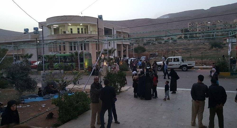 أكثر من 3 آلاف مدني يغادرون الغوطة الشرقية منذ بداية اليوم