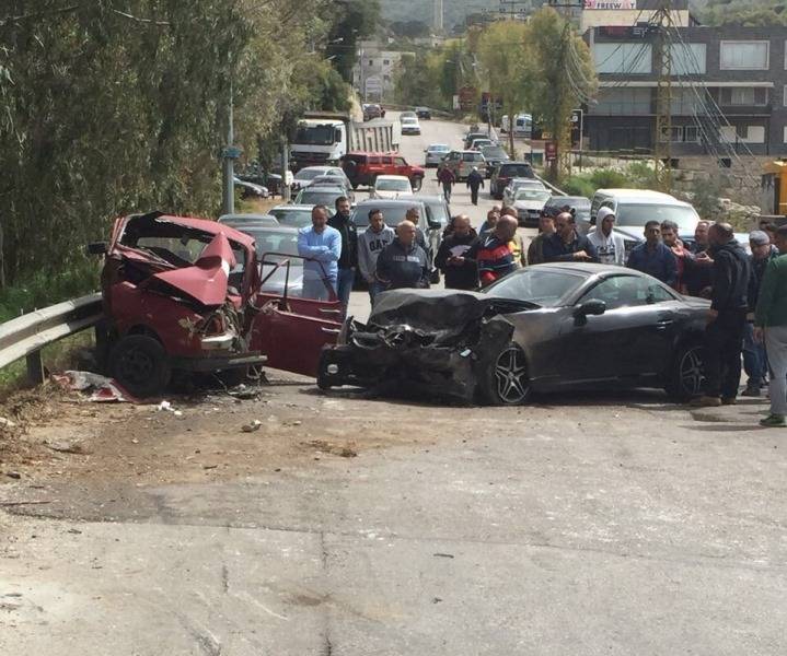 بالصورة..قتيل وجريح بحادث سير في جران